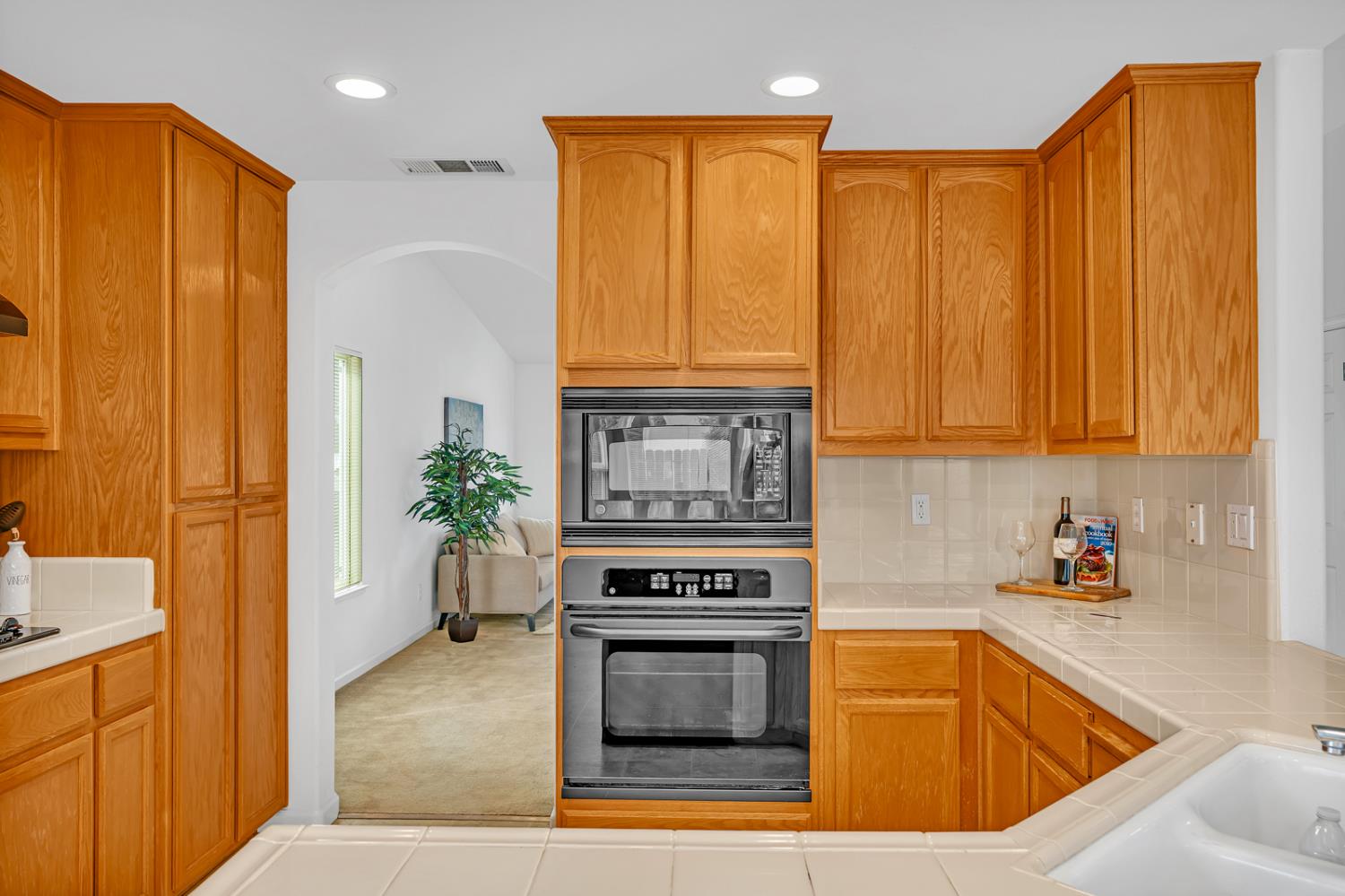 Los Banos, California 93635, United States, 4 Bedrooms Bedrooms, ,2 BathroomsBathrooms,Residential,Active,197923