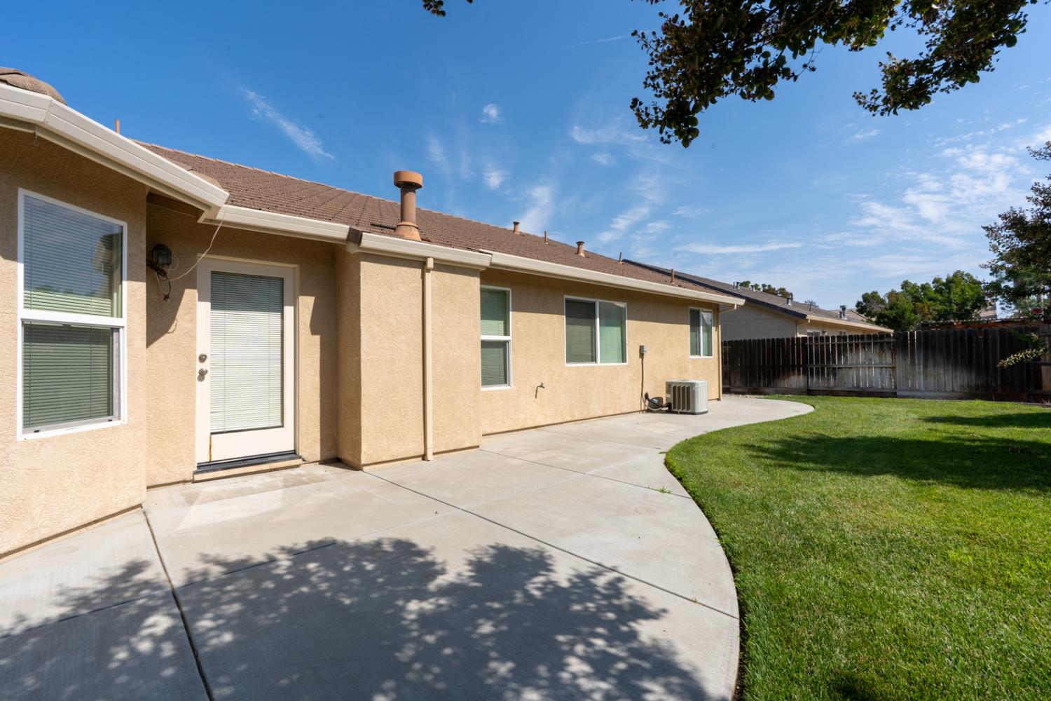 Los Banos, California 93635, United States, 4 Bedrooms Bedrooms, ,2 BathroomsBathrooms,Residential,Active,197923