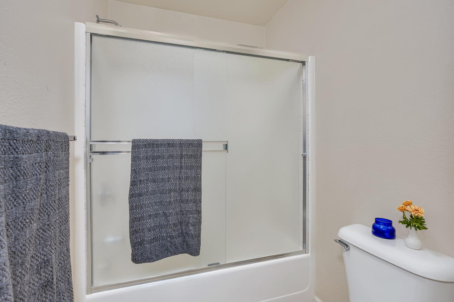 Los Banos, California 93635, United States, 4 Bedrooms Bedrooms, ,2 BathroomsBathrooms,Residential,Active,197923