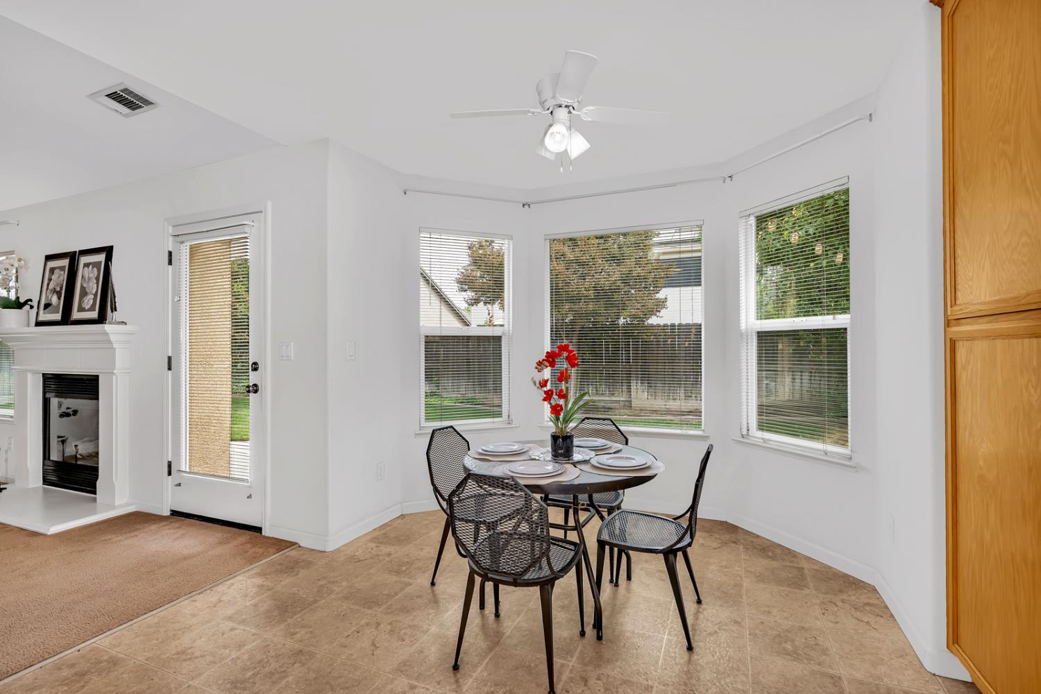 Los Banos, California 93635, United States, 4 Bedrooms Bedrooms, ,2 BathroomsBathrooms,Residential,Active,197923