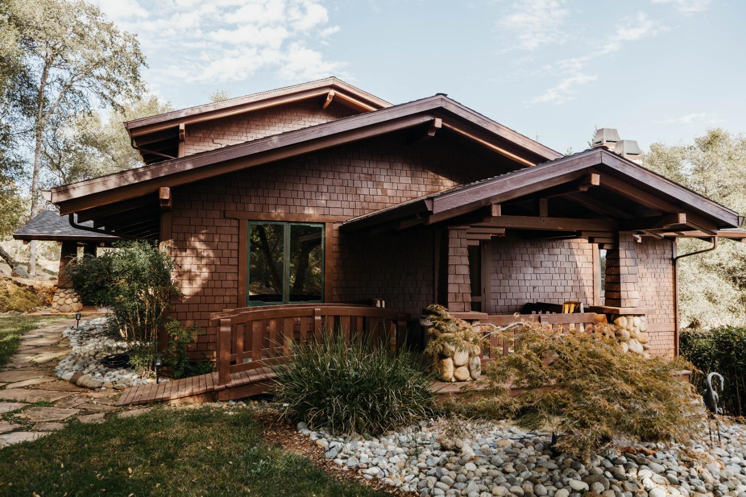 13975 Moss Rock Drive