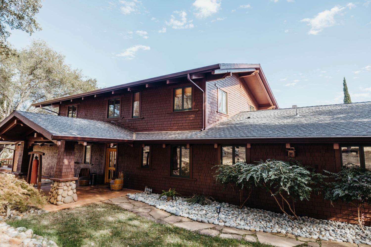 13975 Moss Rock Drive