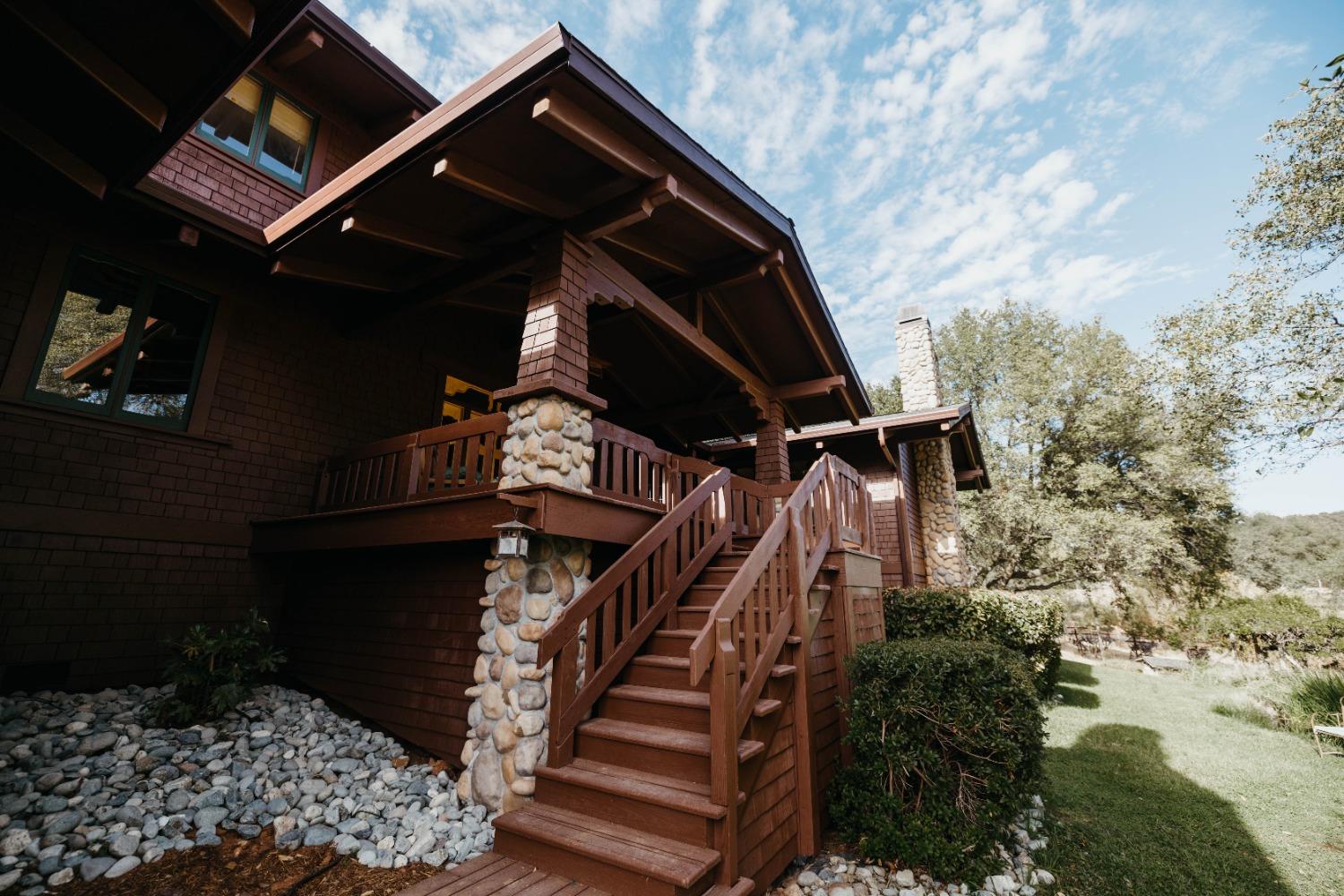 13975 Moss Rock Drive
