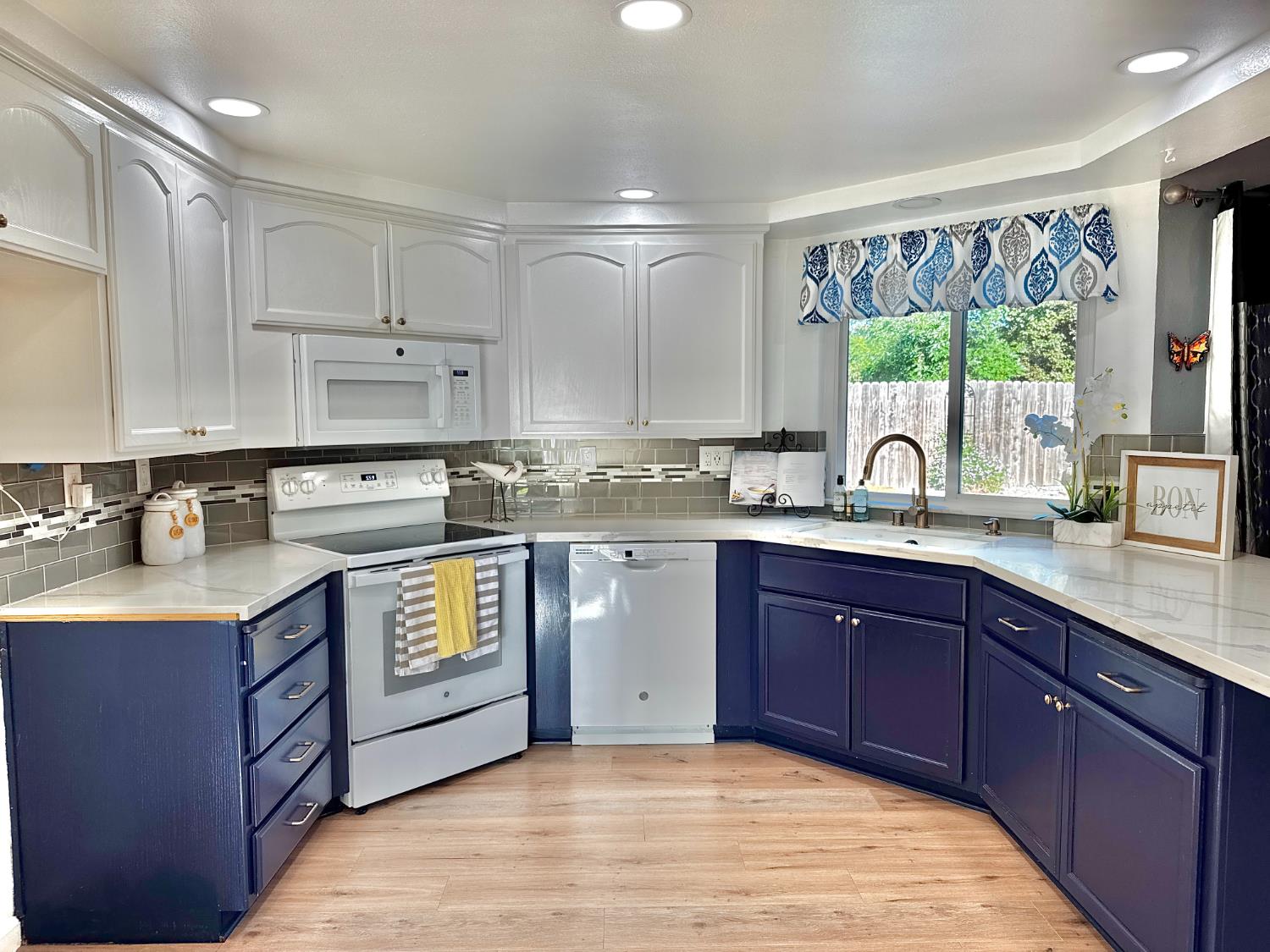5908 Hickorywood Way