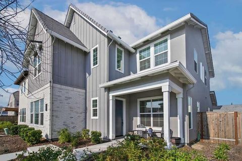 2259 Donner Way Sacramento CA 95818
