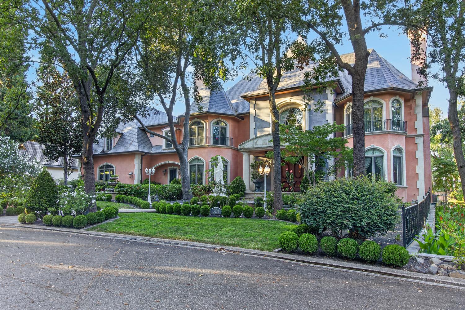 5021 JARDIN Lane