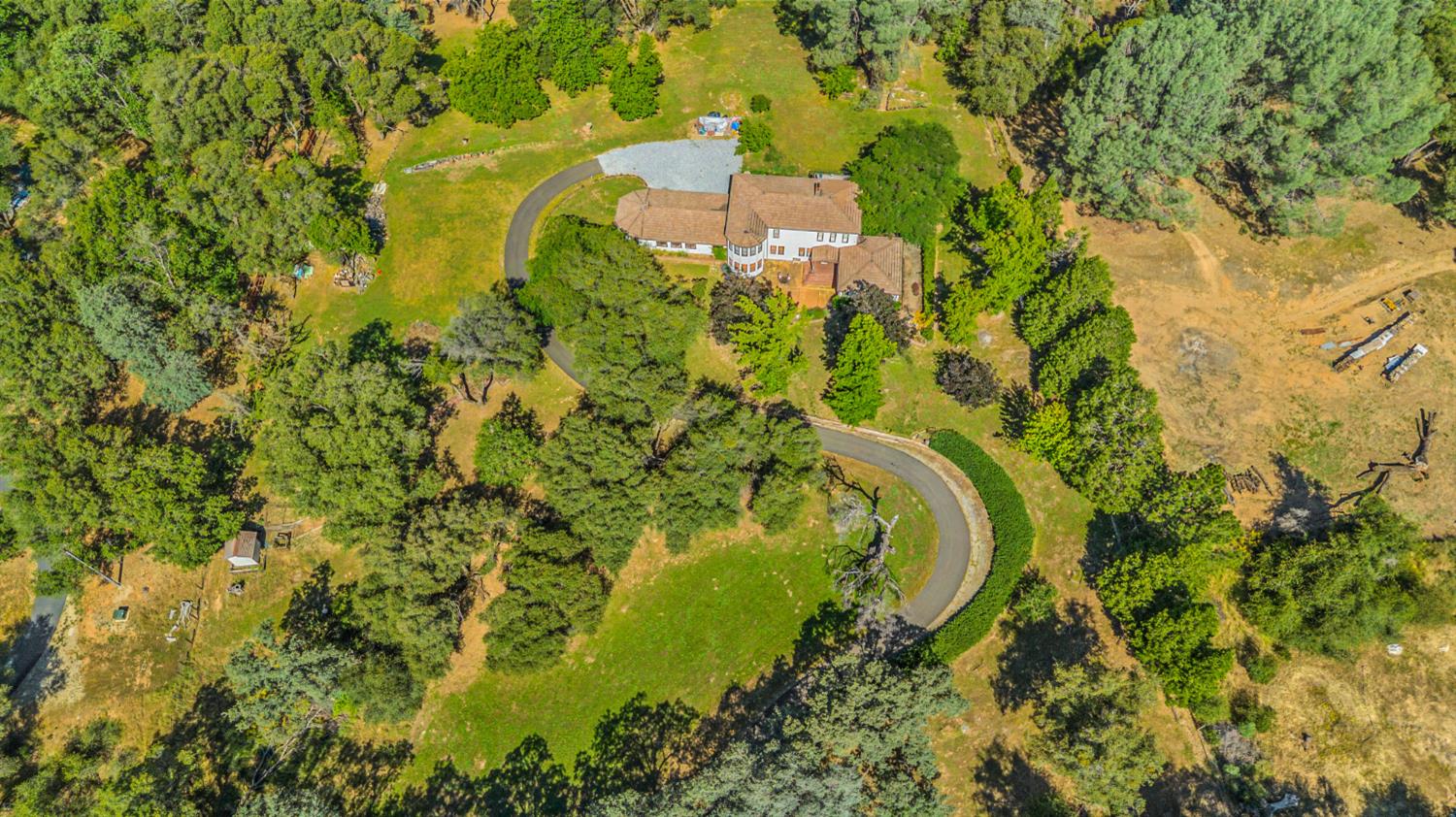 5411 Oak Leaf Circle