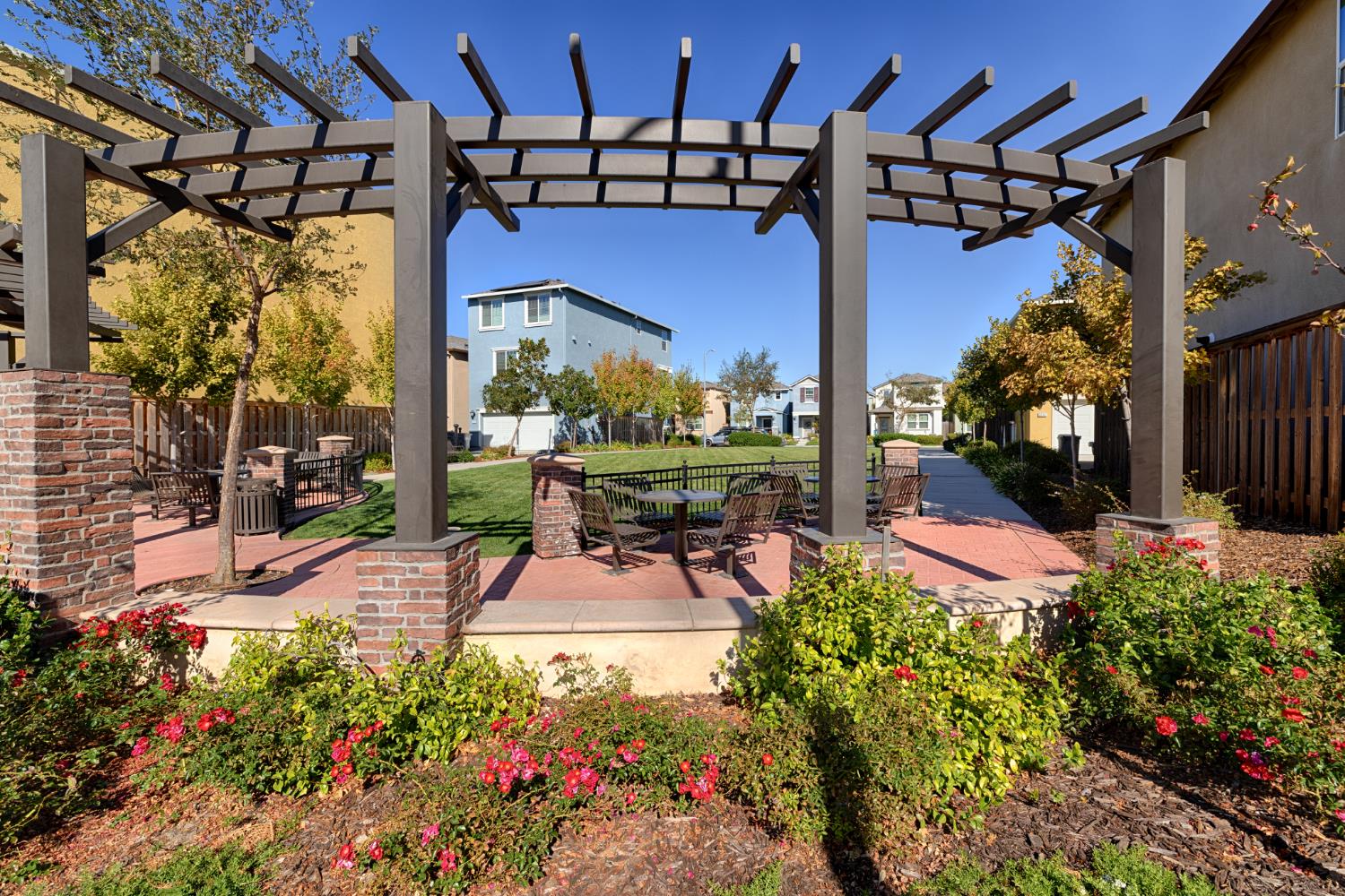 4057 Southampton Street