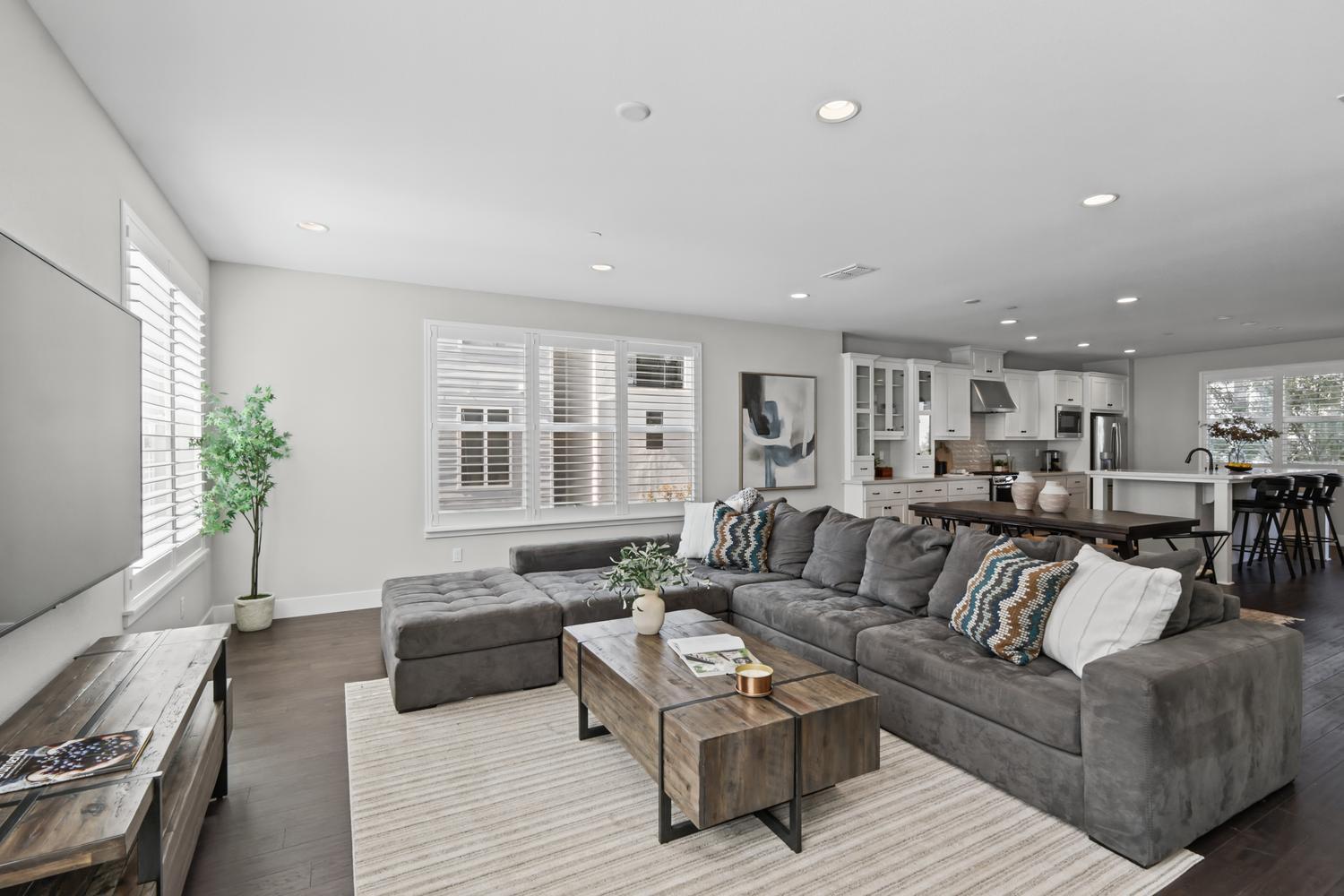 1006 Mint Chip Lane