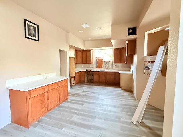 Sacramento, California 95820, United States, 5 Bedrooms Bedrooms, ,5 BathroomsBathrooms,Residential,Active,144171