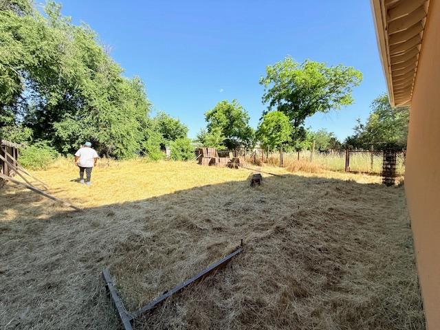 Sacramento, California 95820, United States, 5 Bedrooms Bedrooms, ,5 BathroomsBathrooms,Residential,Active,144171