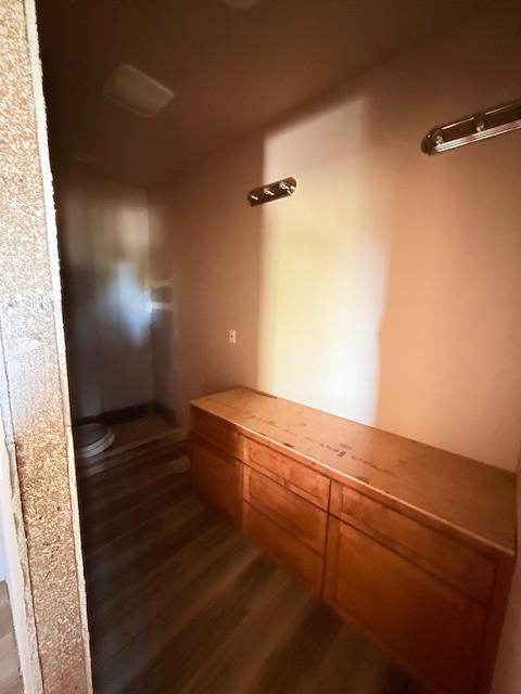 Sacramento, California 95820, United States, 5 Bedrooms Bedrooms, ,5 BathroomsBathrooms,Residential,Active,144171