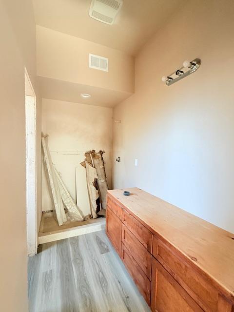 Sacramento, California 95820, United States, 5 Bedrooms Bedrooms, ,5 BathroomsBathrooms,Residential,Active,144171