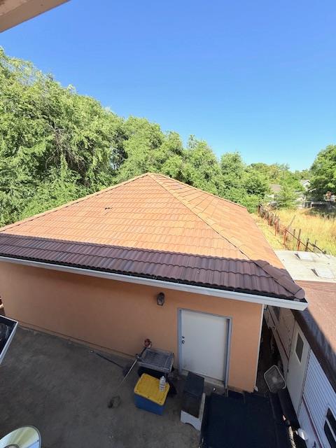 Sacramento, California 95820, United States, 5 Bedrooms Bedrooms, ,5 BathroomsBathrooms,Residential,Active,144171