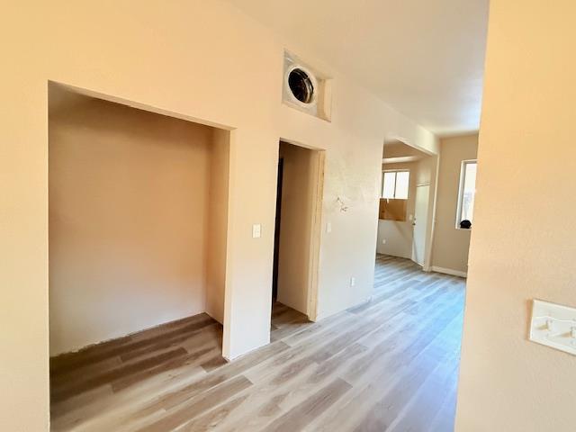 Sacramento, California 95820, United States, 5 Bedrooms Bedrooms, ,5 BathroomsBathrooms,Residential,Active,144171