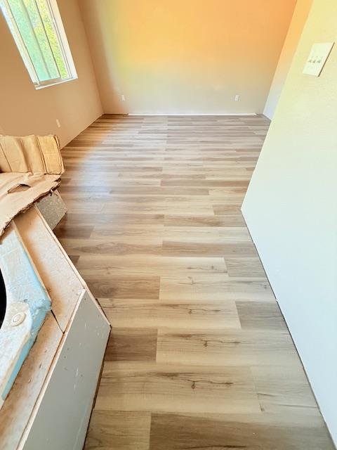 Sacramento, California 95820, United States, 5 Bedrooms Bedrooms, ,5 BathroomsBathrooms,Residential,Active,144171