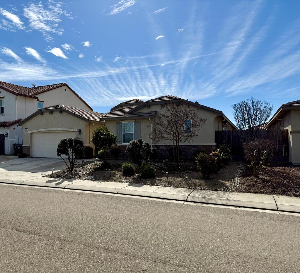 Photo of 962 Orange Blossom Avenue, Manteca, CA 95337 (MLS # 226018079)