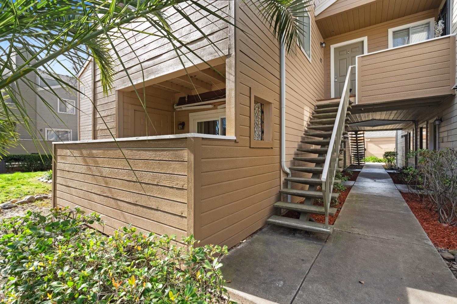 1019 Dornajo Way 115