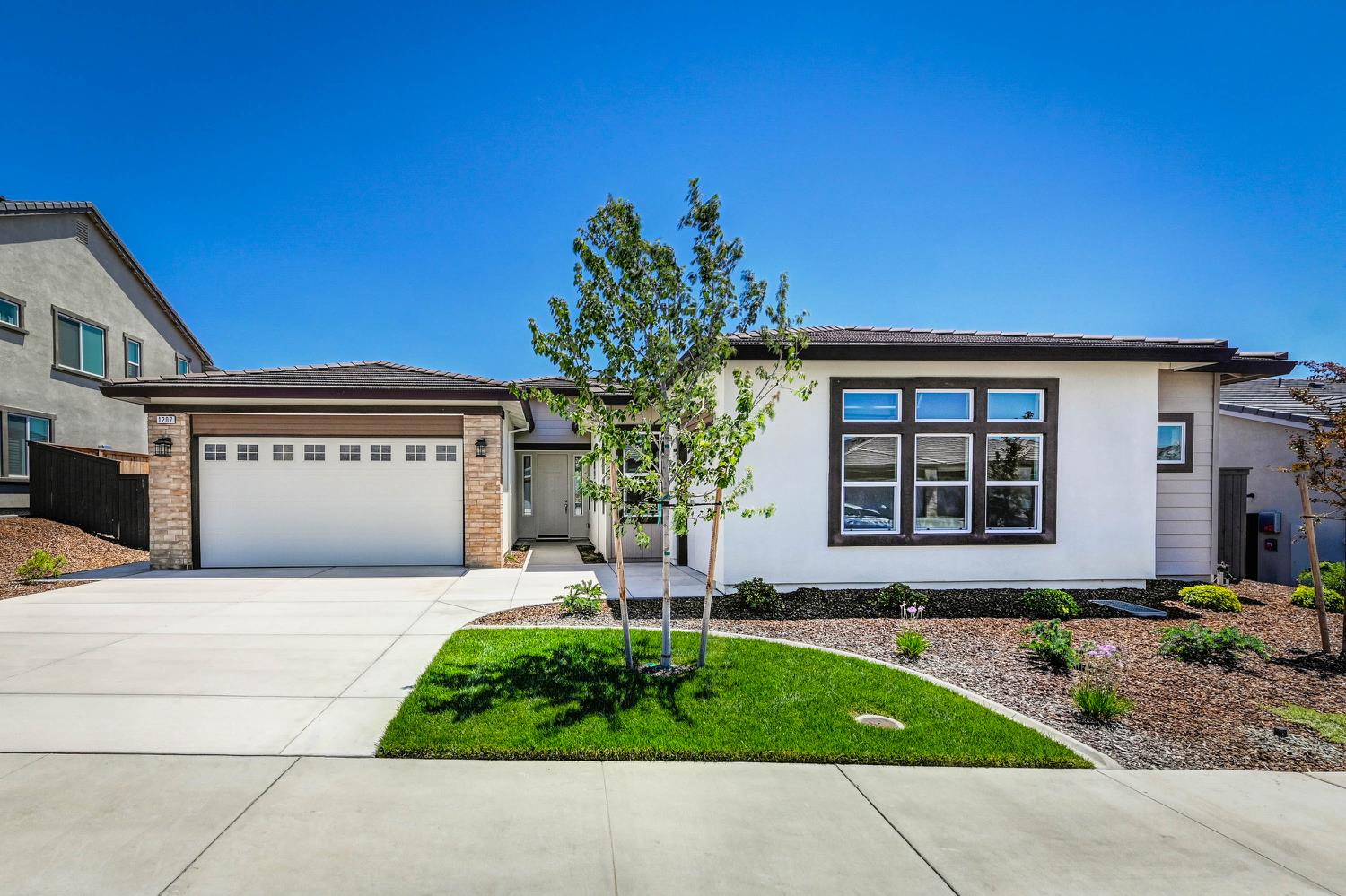 1207 Buck Ridge Drive