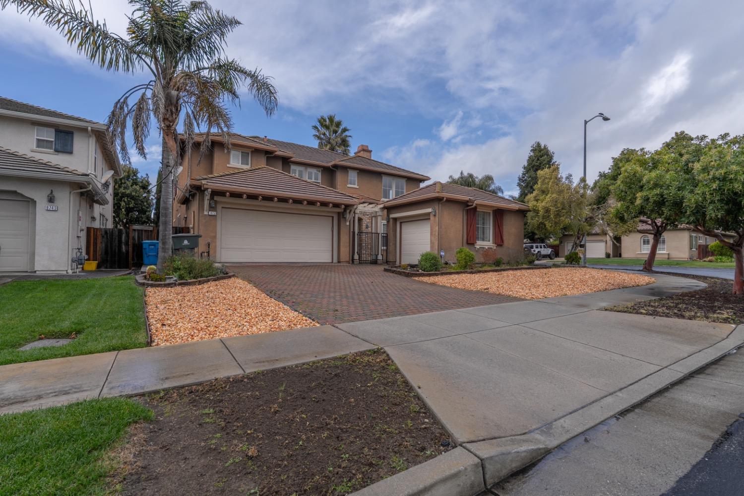 9753 Sedona Way