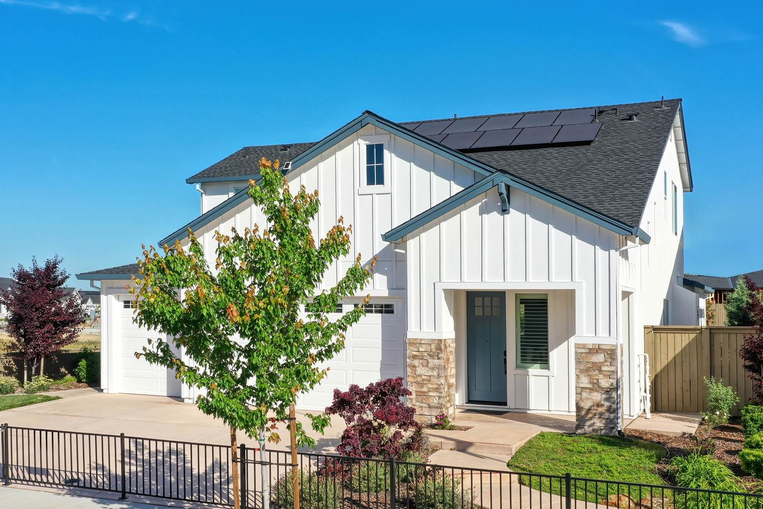 1464 Wadsworth Circle