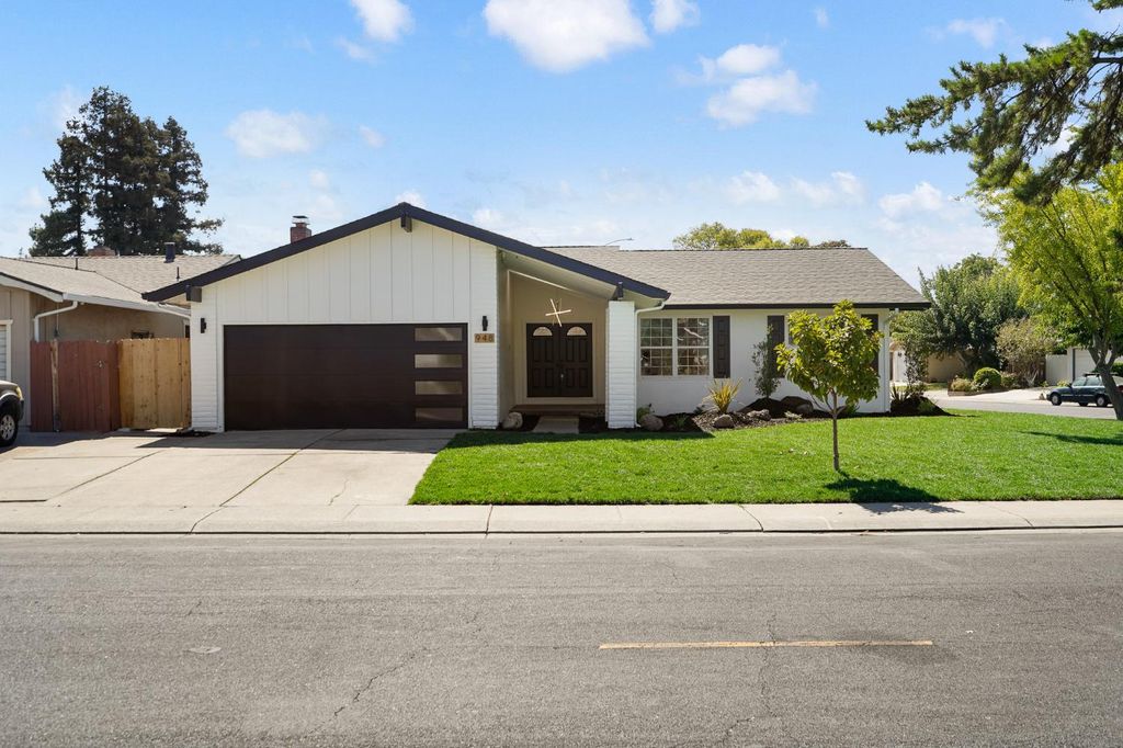 Photo of 948 Macduff Avenue, Stockton, CA 95209 (MLS # 225134800)