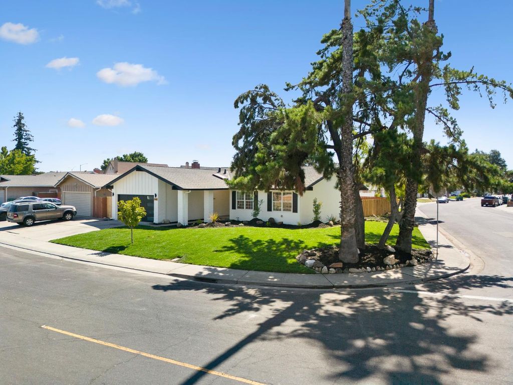 Photo of 948 Macduff Avenue, Stockton, CA 95209 (MLS # 225134800)