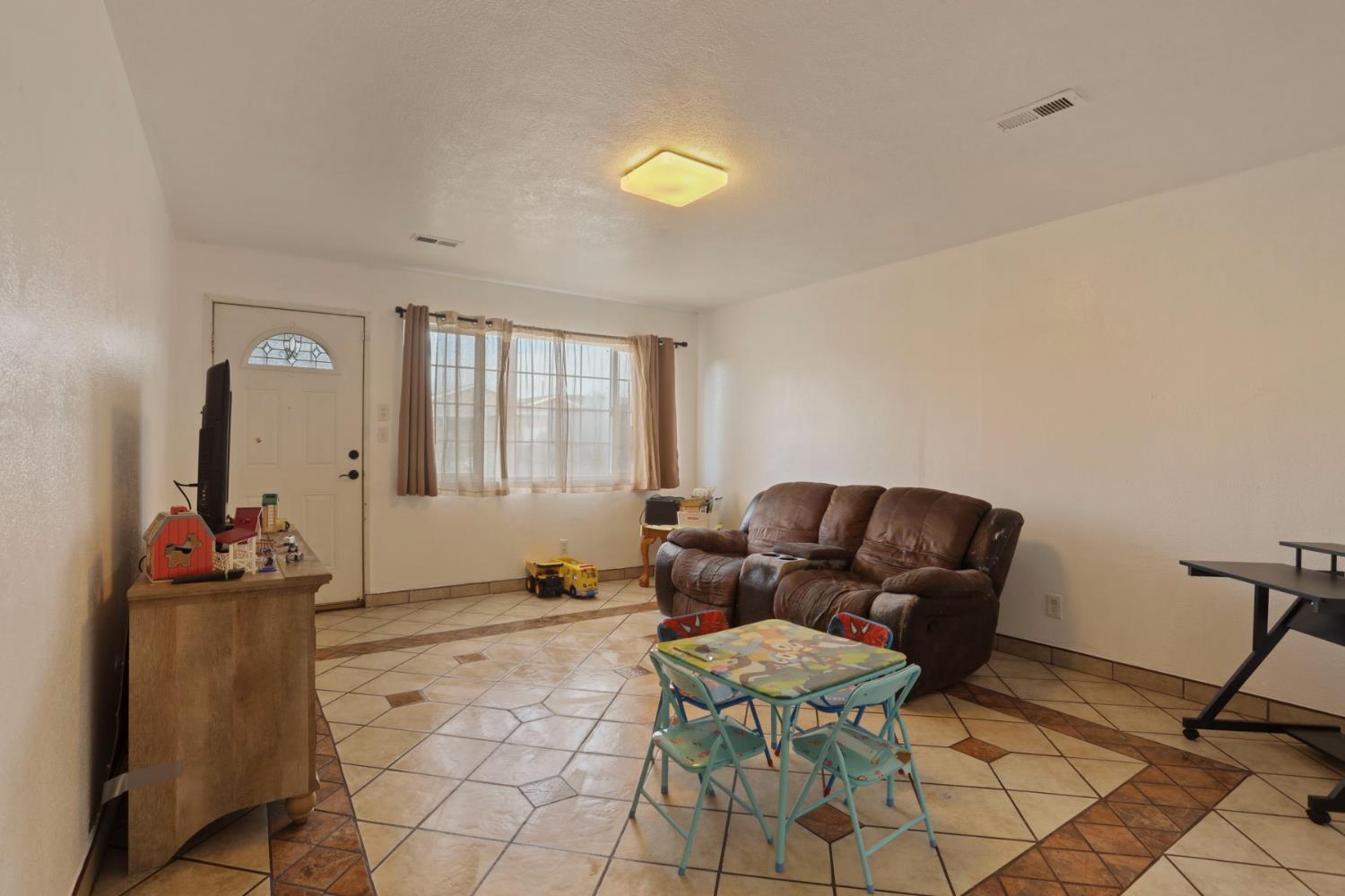 5238 E Sonora Street