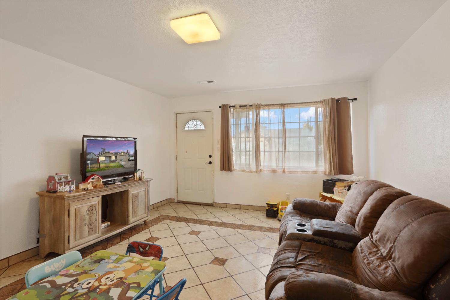 5238 E Sonora Street