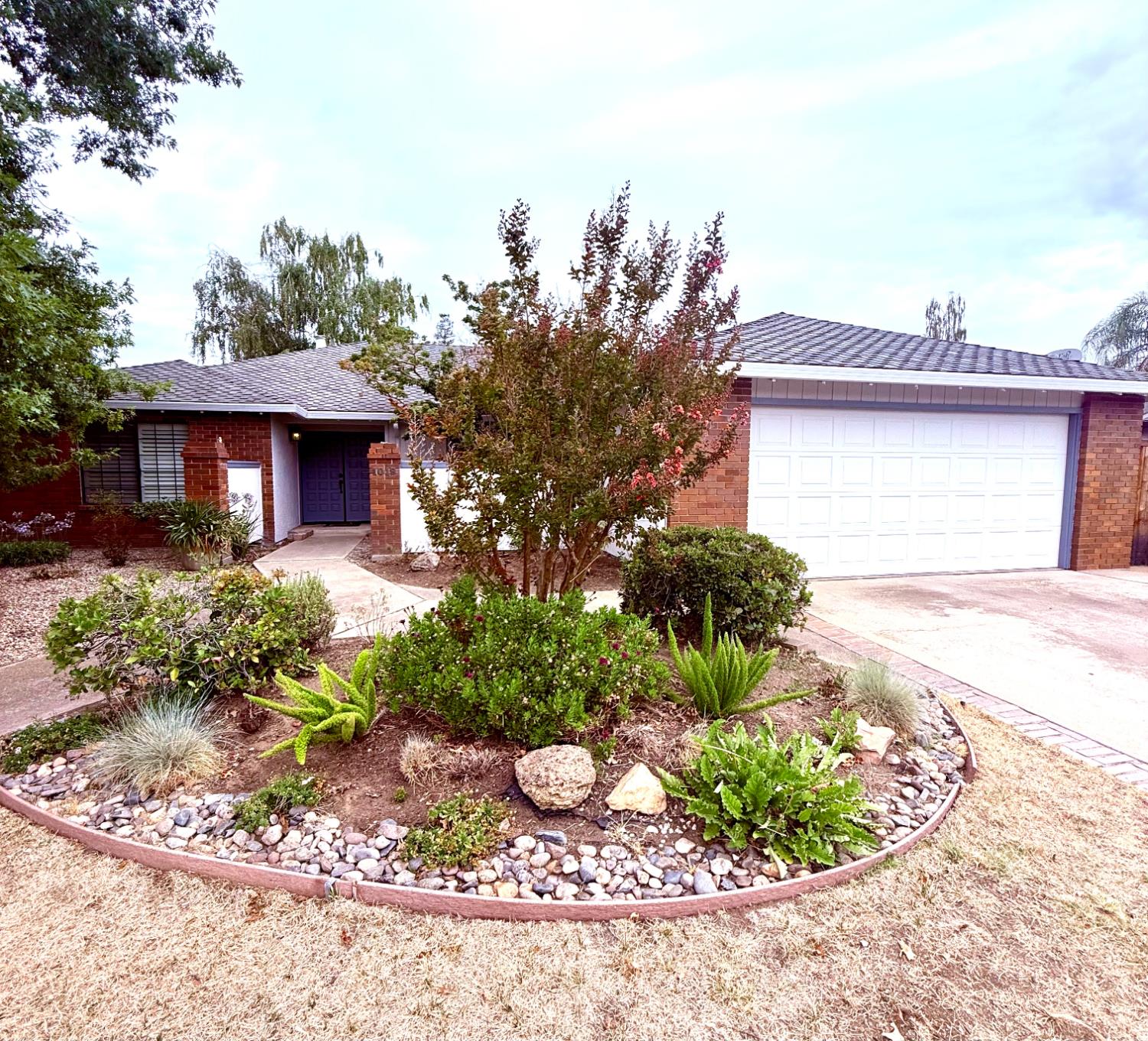 1019 Miwok Drive - Photo 2