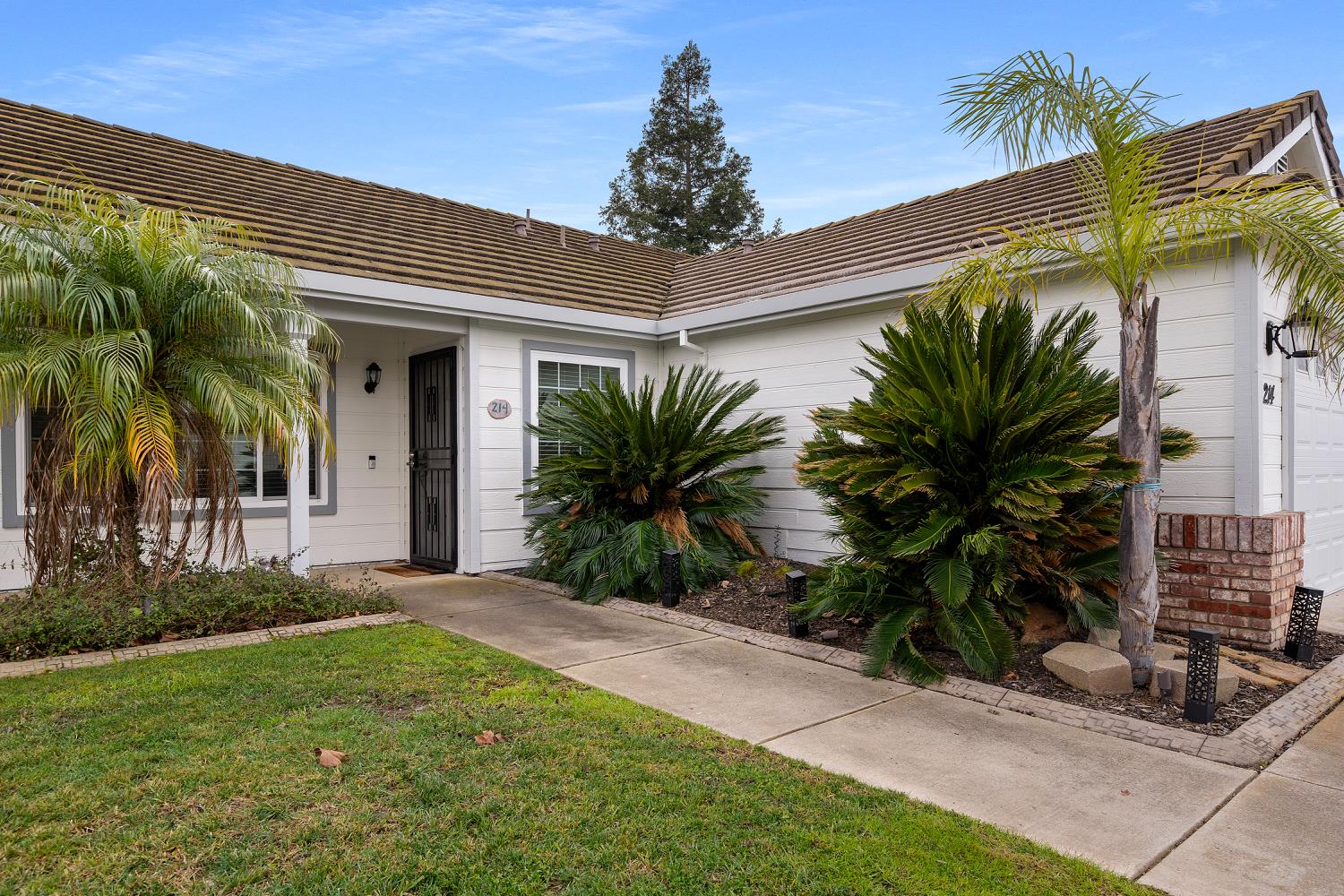 214 N Cinnamon Drive