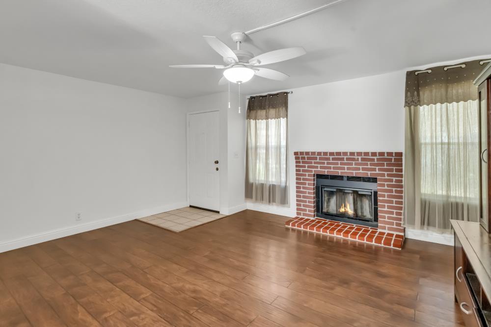8208 Center Parkway 13