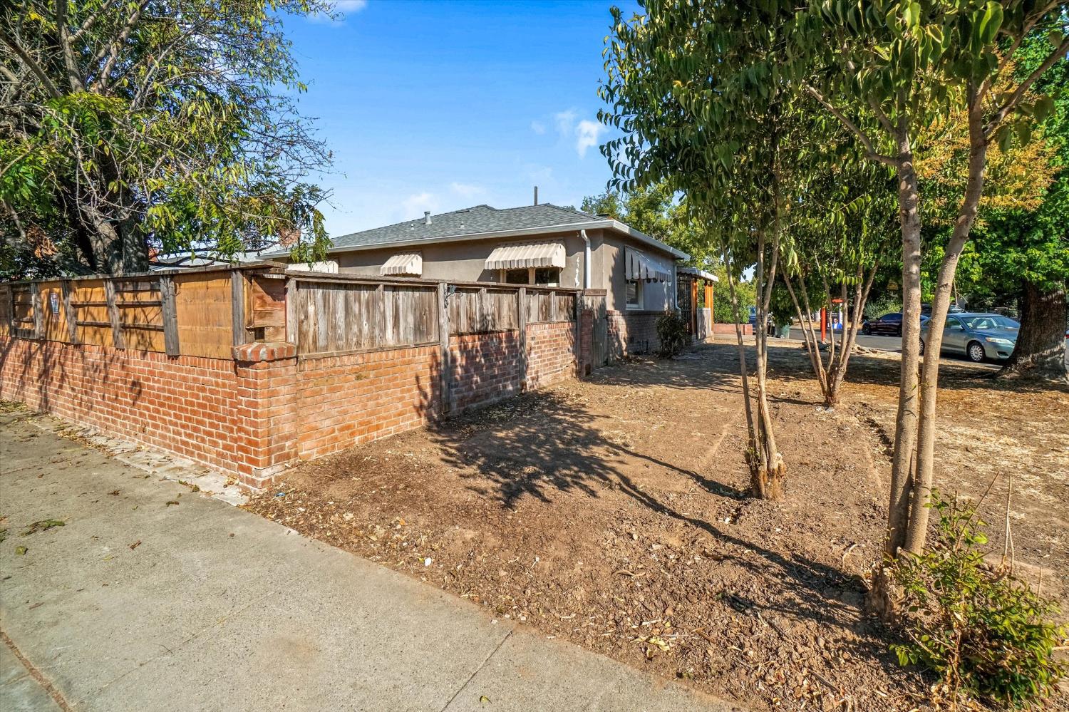 6008 Vista Avenue