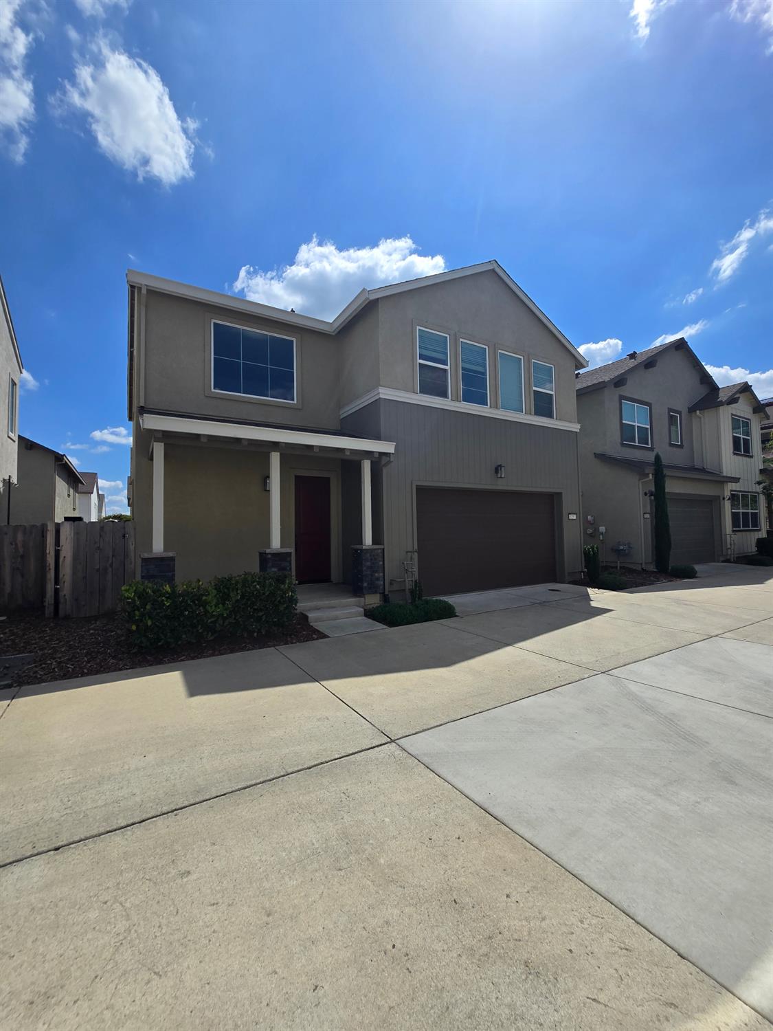 3257 Sunny Gate Ln