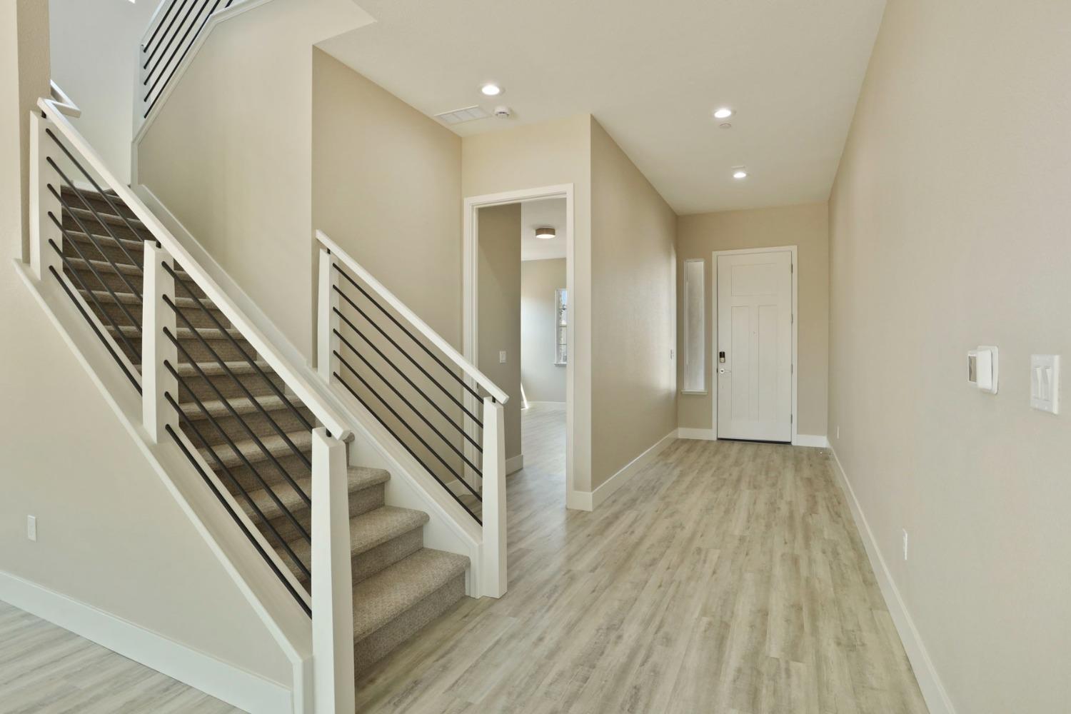 2219 Paramount Lane