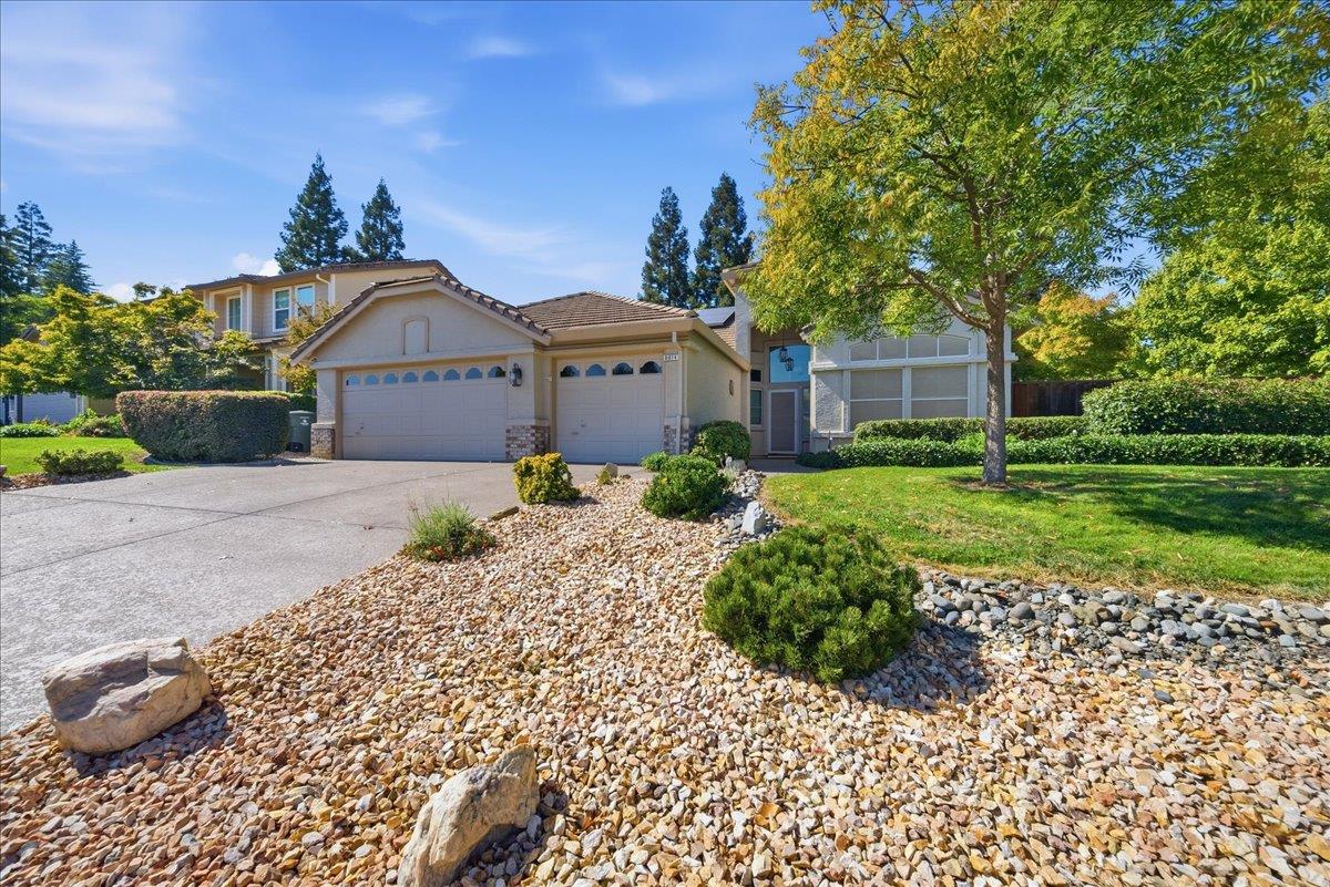 6014 Equestrian Terrace