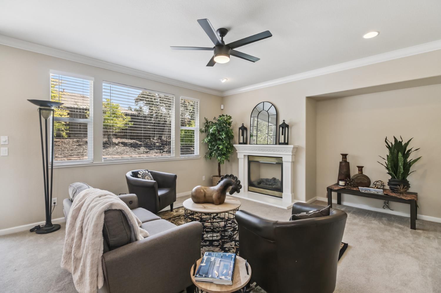 2039 Petruchio Way