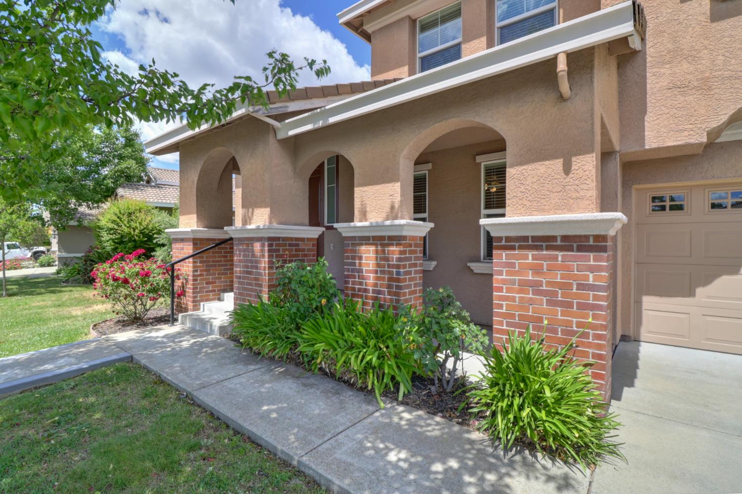 2039 Petruchio Way