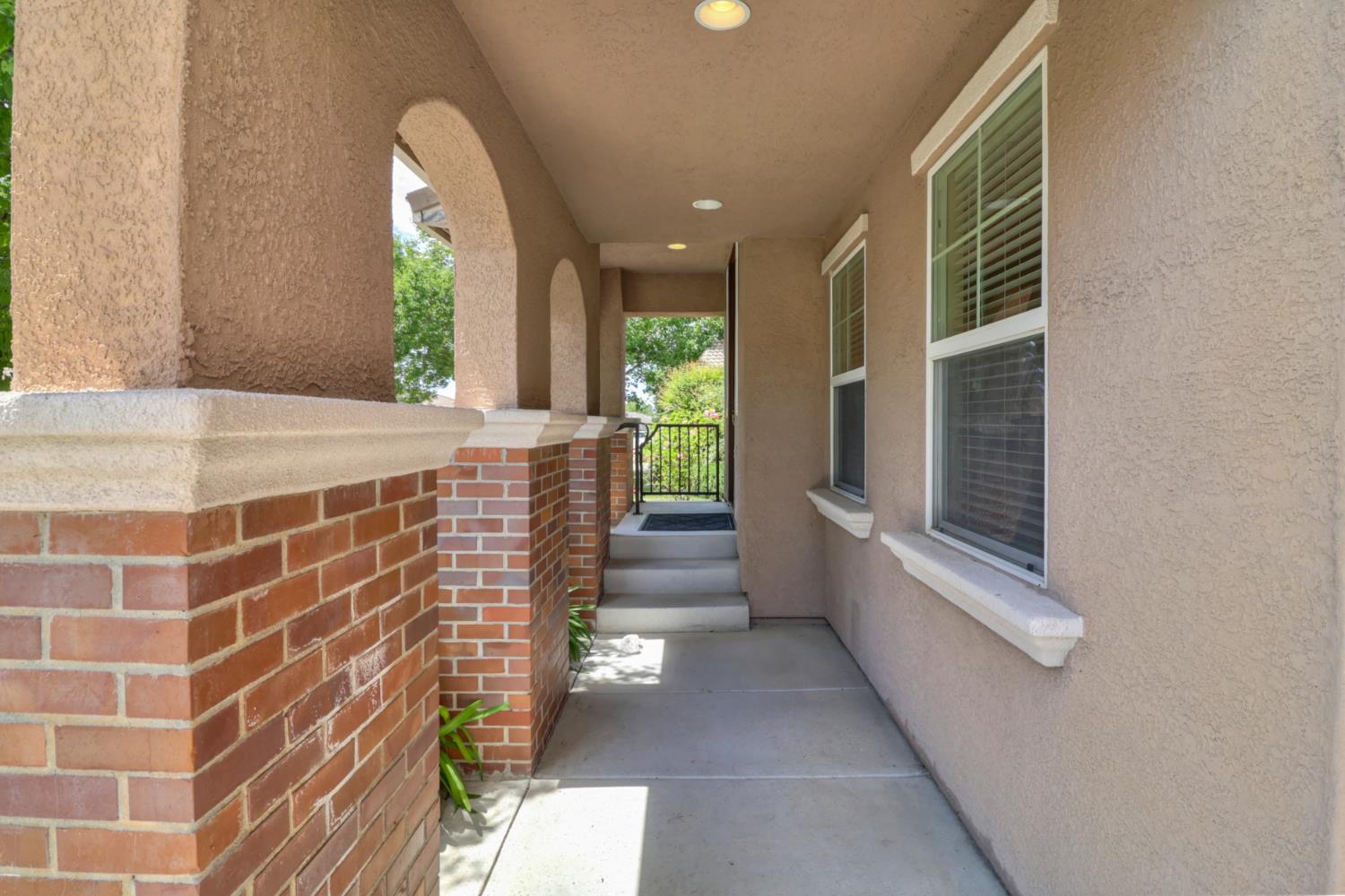 2039 Petruchio Way