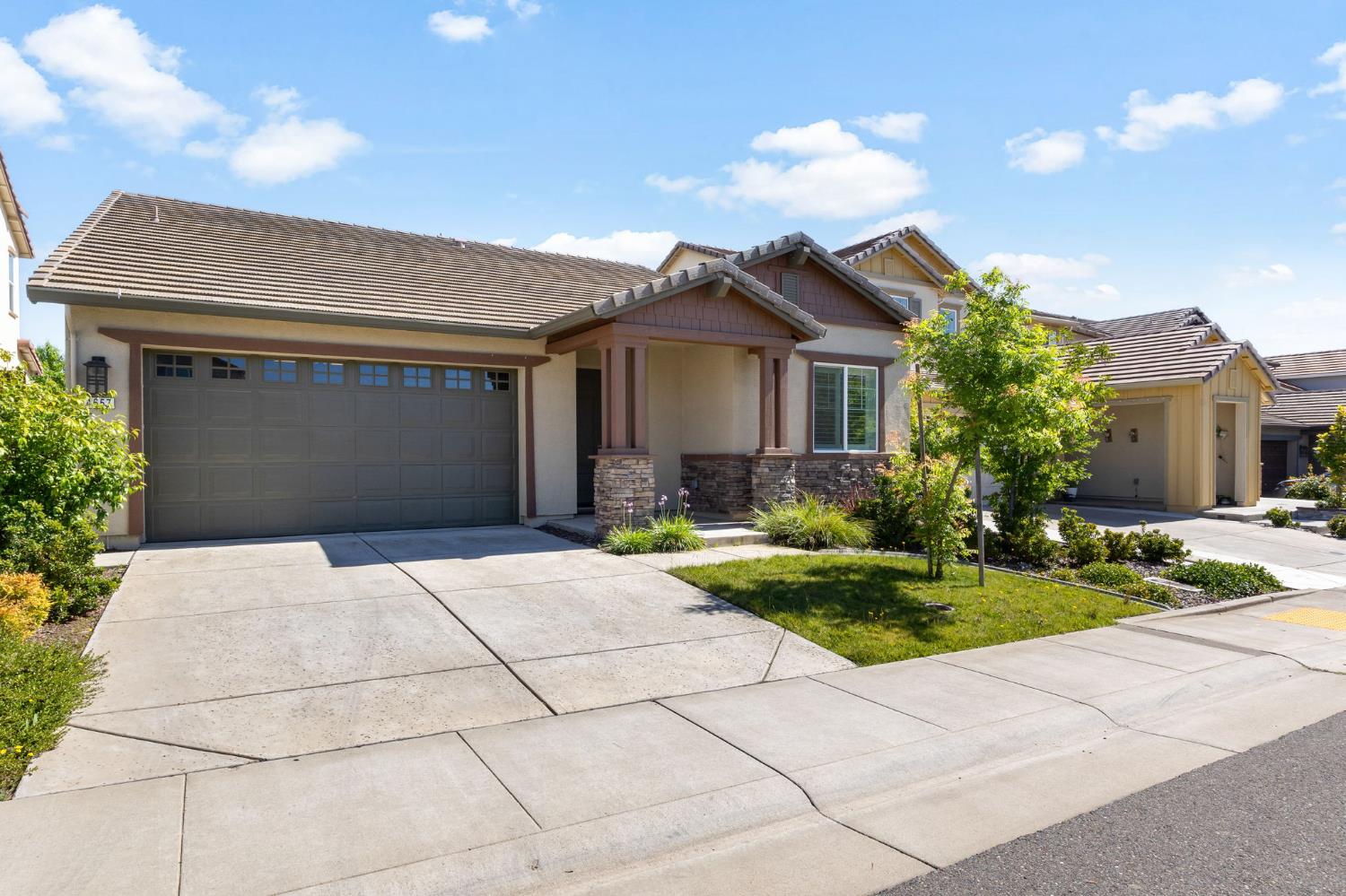 4657 S Hills Drive
