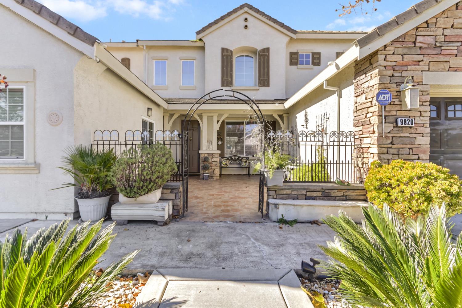 9820 Spring View Way