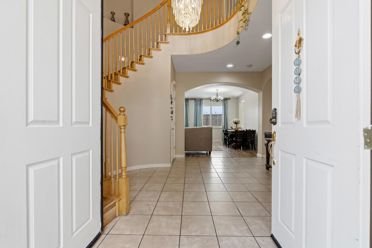 2542 tennis ln