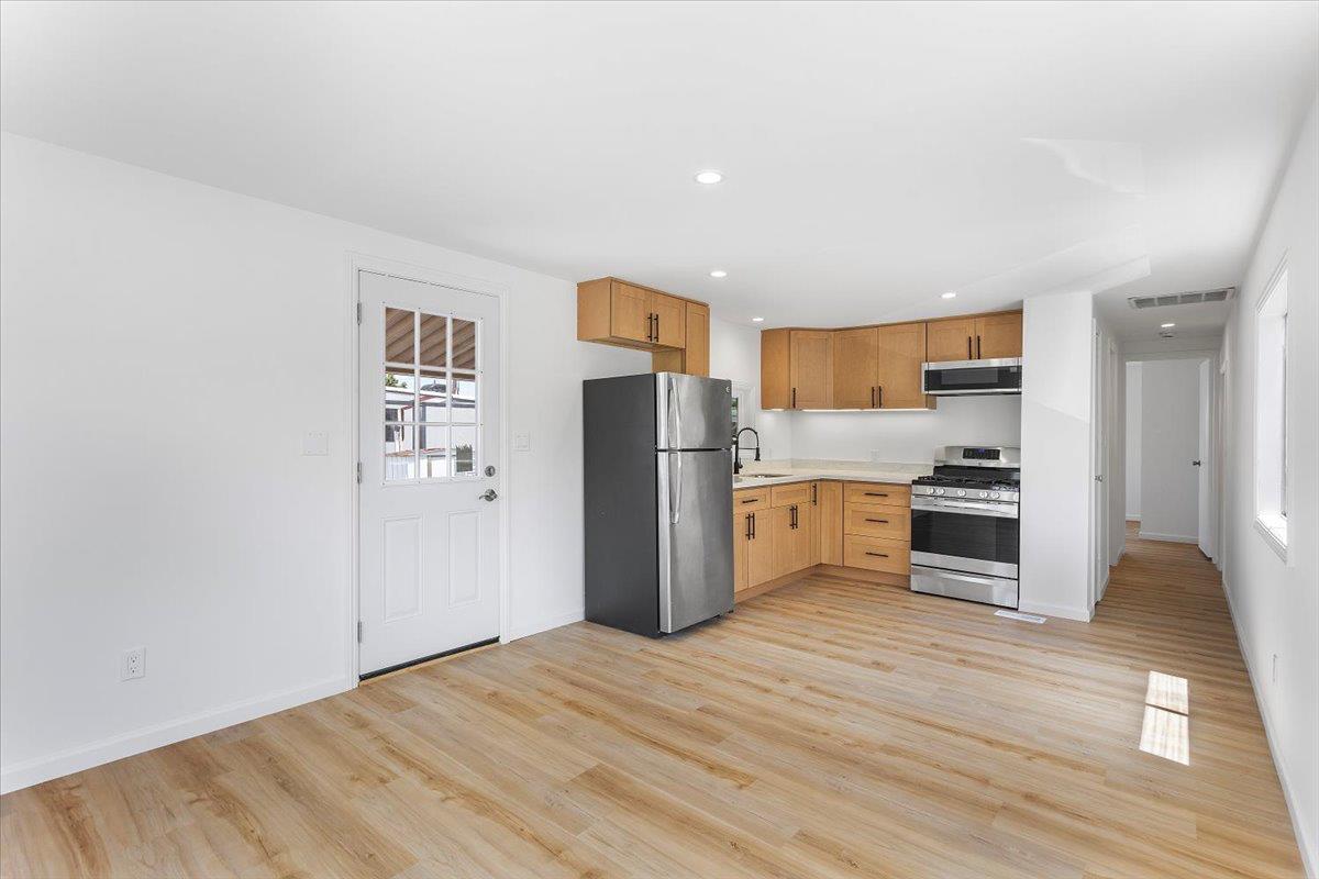 555 McLaughlin Avenue 42