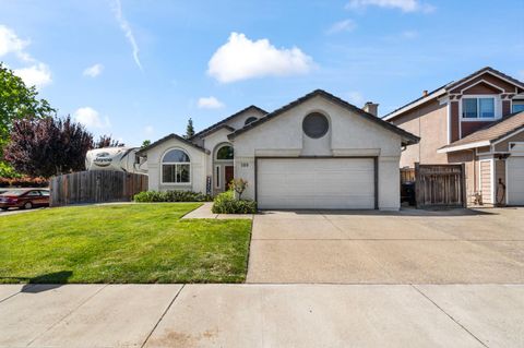 500 COVEY Lane Tracy CA 95376