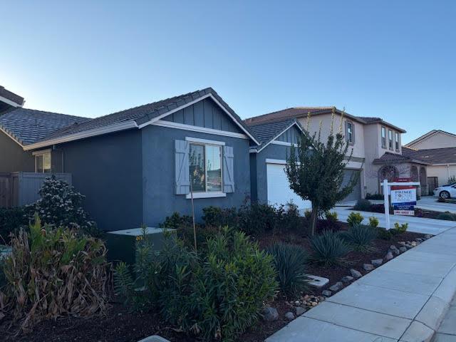 12913 Knightsbrook Avenue