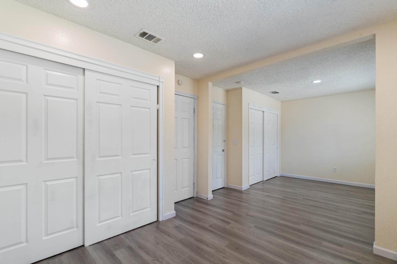 Sacramento, California 95828, United States, 3 Bedrooms Bedrooms, ,2 BathroomsBathrooms,Residential,Active,152038