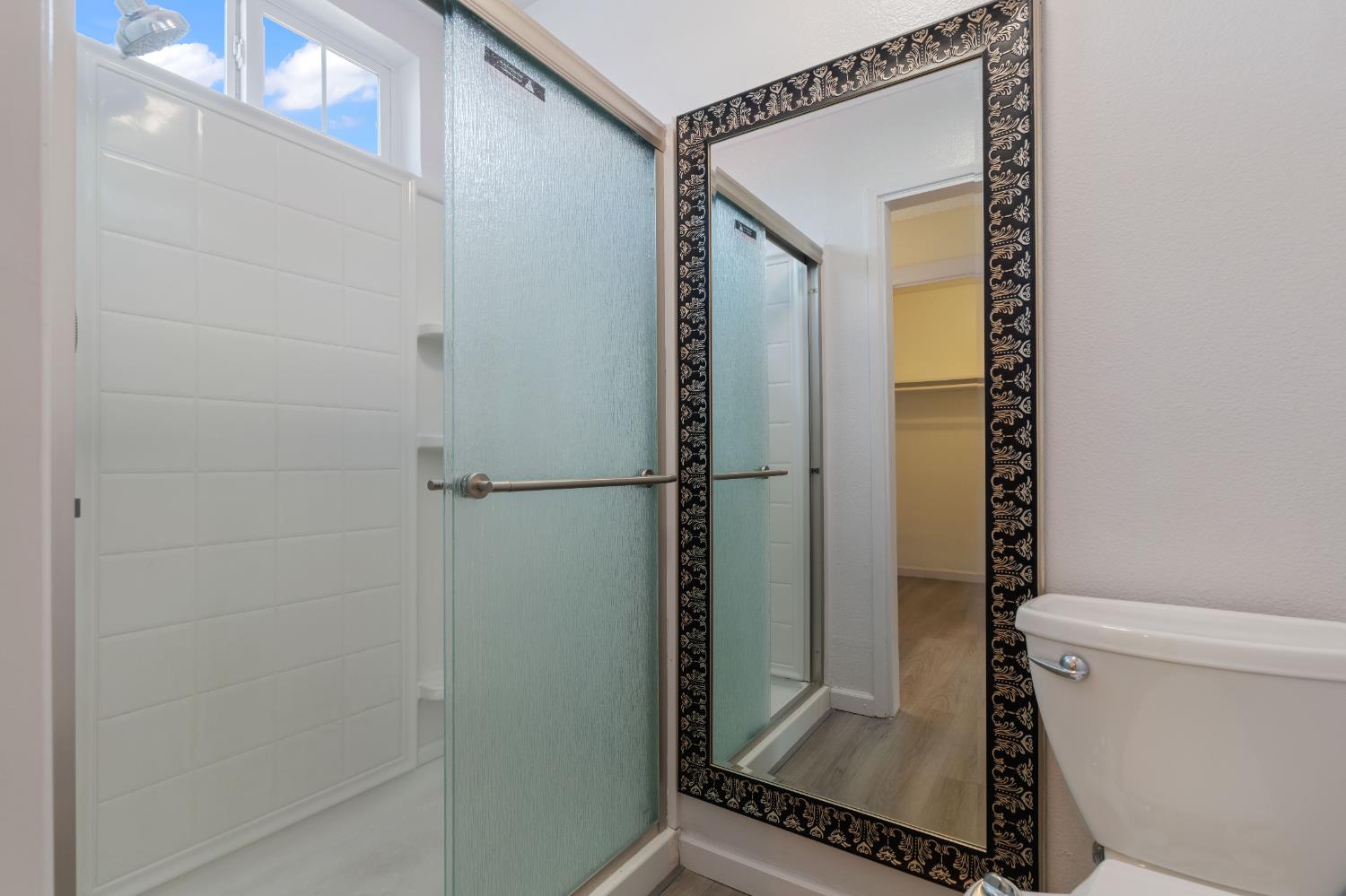 Sacramento, California 95828, United States, 3 Bedrooms Bedrooms, ,2 BathroomsBathrooms,Residential,Active,152038