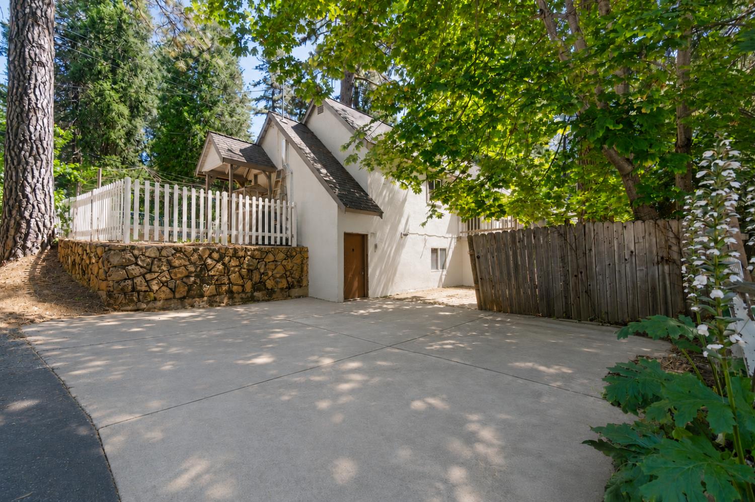 4934 Cedar Drive