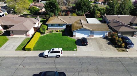 6815 Antigua Way Sacramento CA 95831