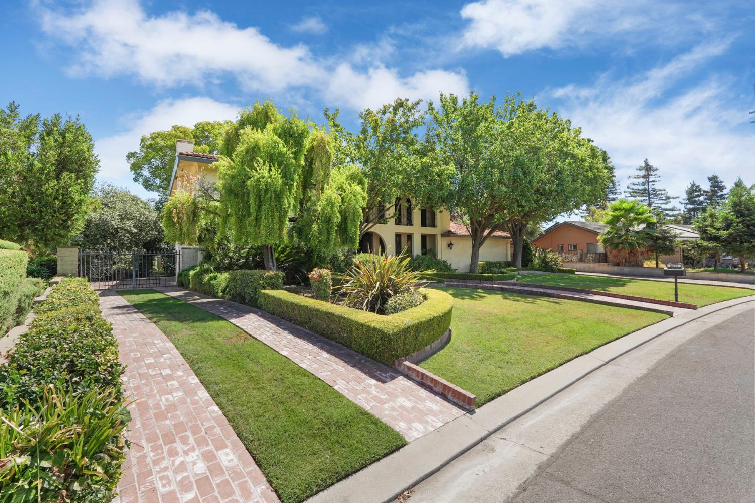 10692 Elkhorn Drive